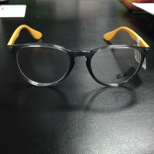 Ray-Ban Women's Glasses with Black Frame and Gold Arms